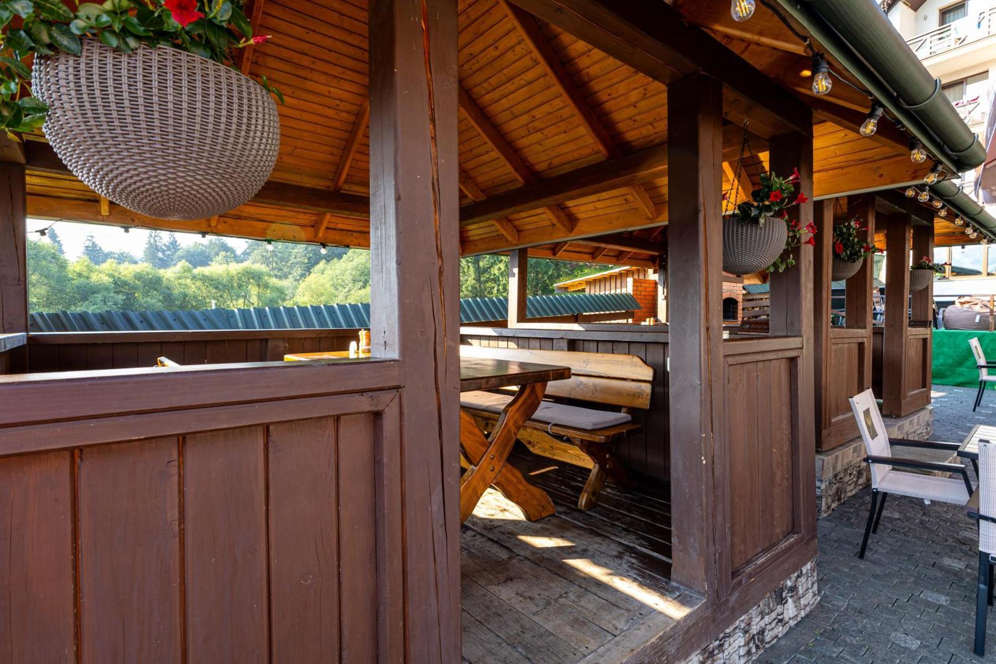 La Кrechunu Hotel Bukovel Luaran gambar